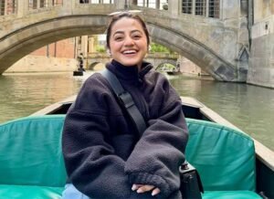 Helly Shah’s London diaries are packed with postcard-worthy views and stylish fits : Bollywood News