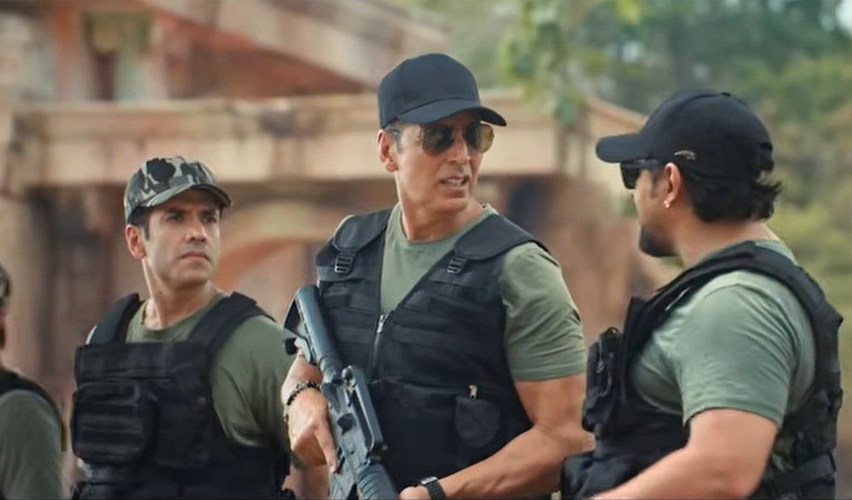 Big blast of comedy! Welcome To The Jungle Teaser Out, Akshay Kumar returns with 30 stars!