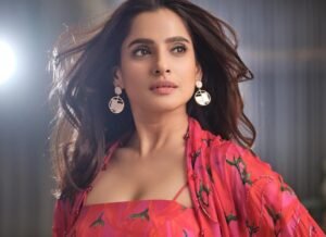 Priya Bapat recalls disturbing early career experience: “The actor kept kissing me and messaging me despite my discomfort” : Bollywood News